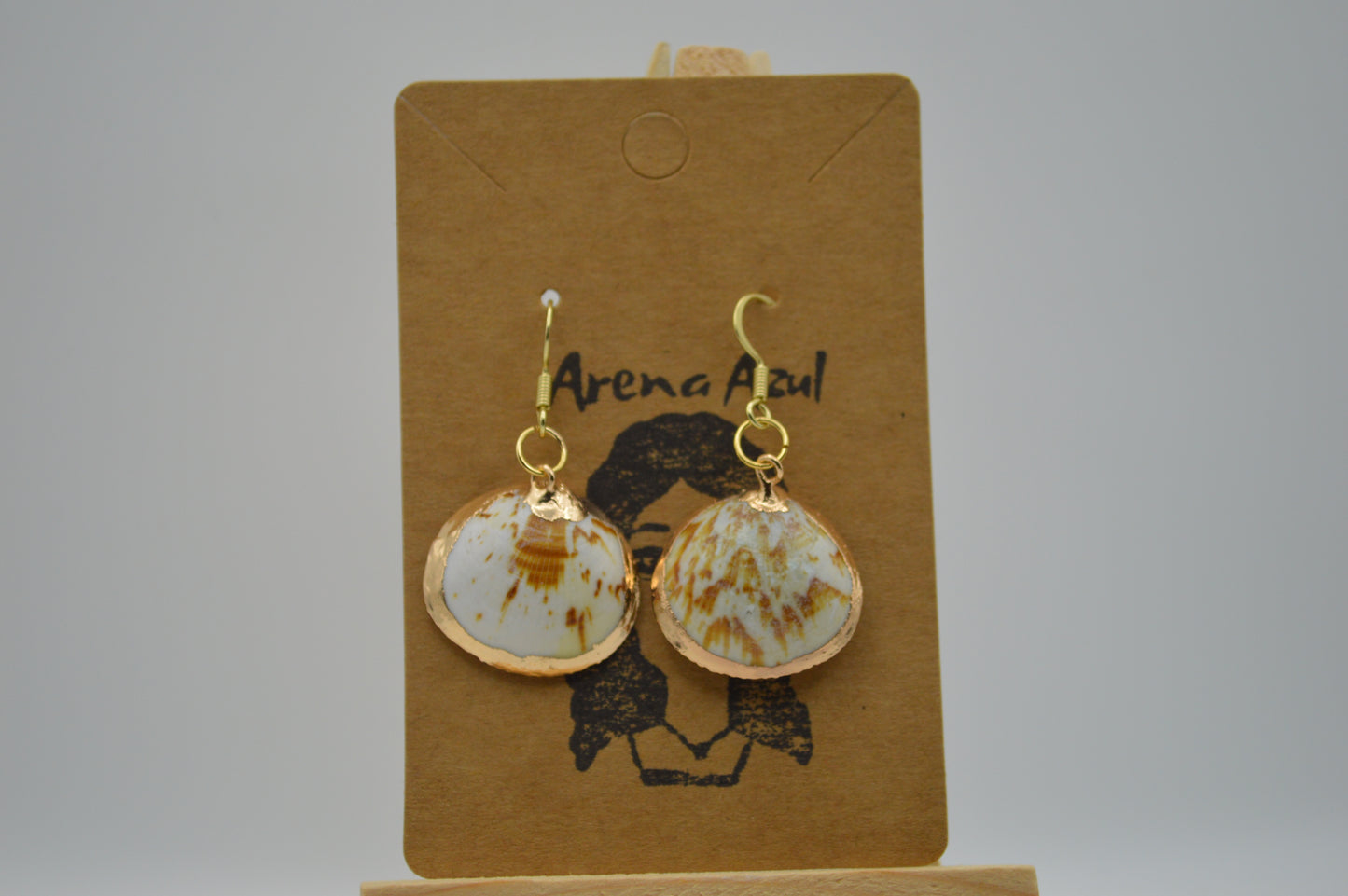 Brisa Seashell Earrings