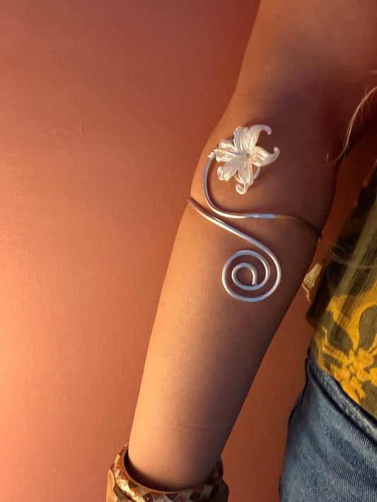 Flor Fina Arm Cuff