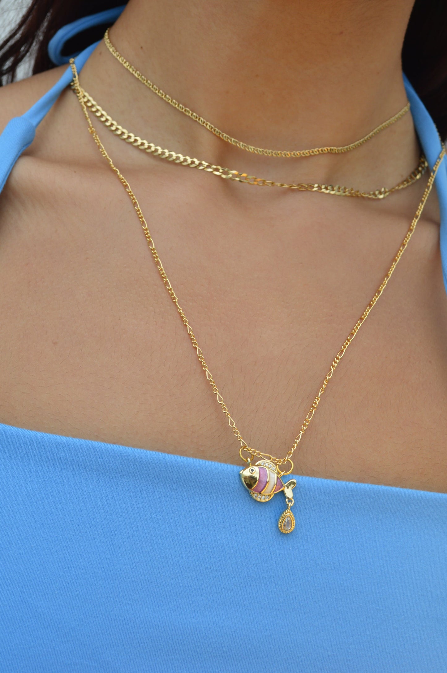 Pes Con Piedra Necklace