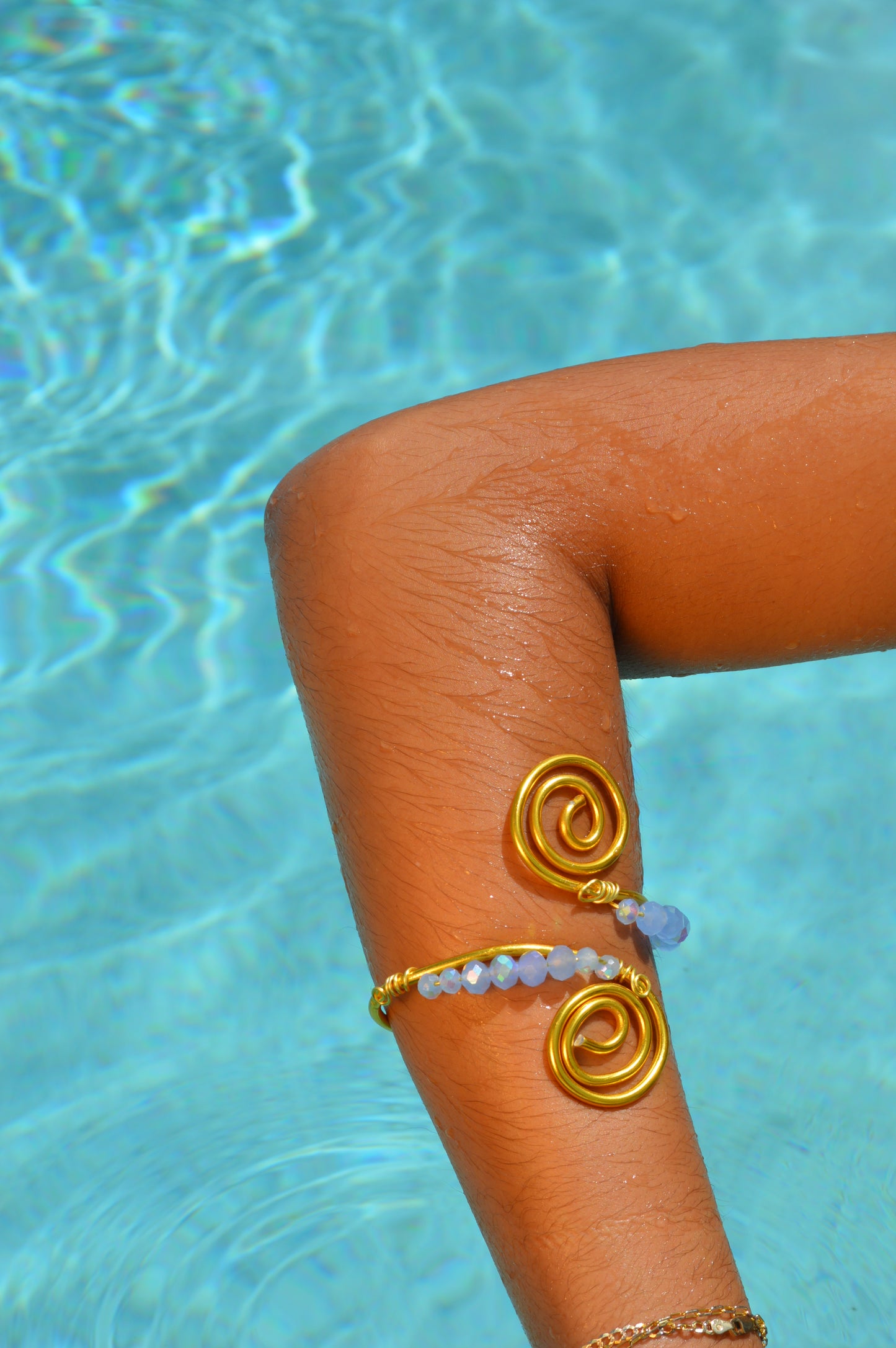 Single banded periwinkle cuff