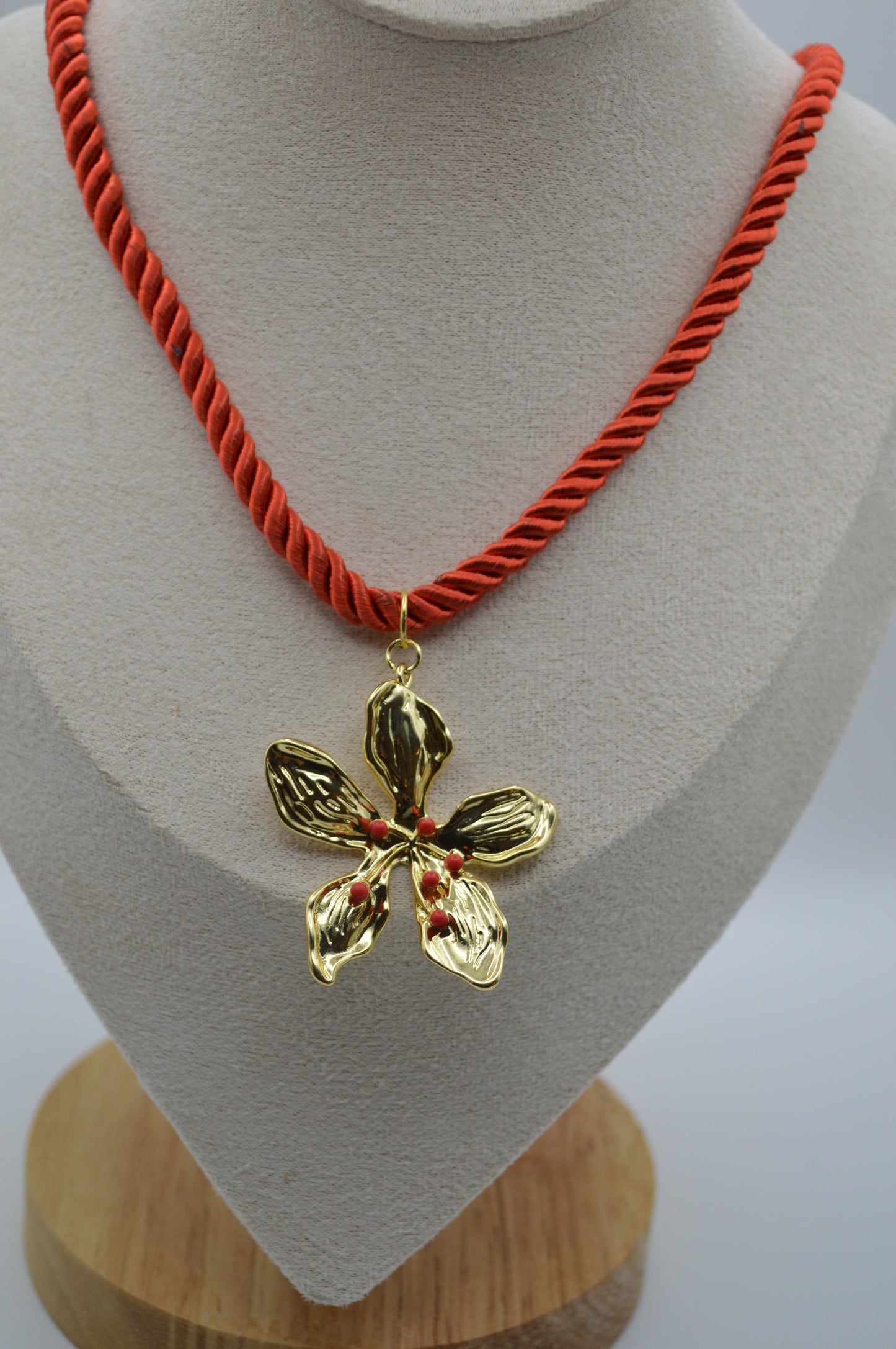 Briza Roja Necklace